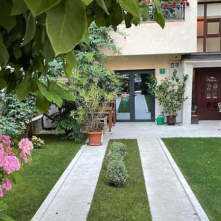 Visoko New Concept - 7 Minutes From The Pyramids - City Center Bagian luar foto