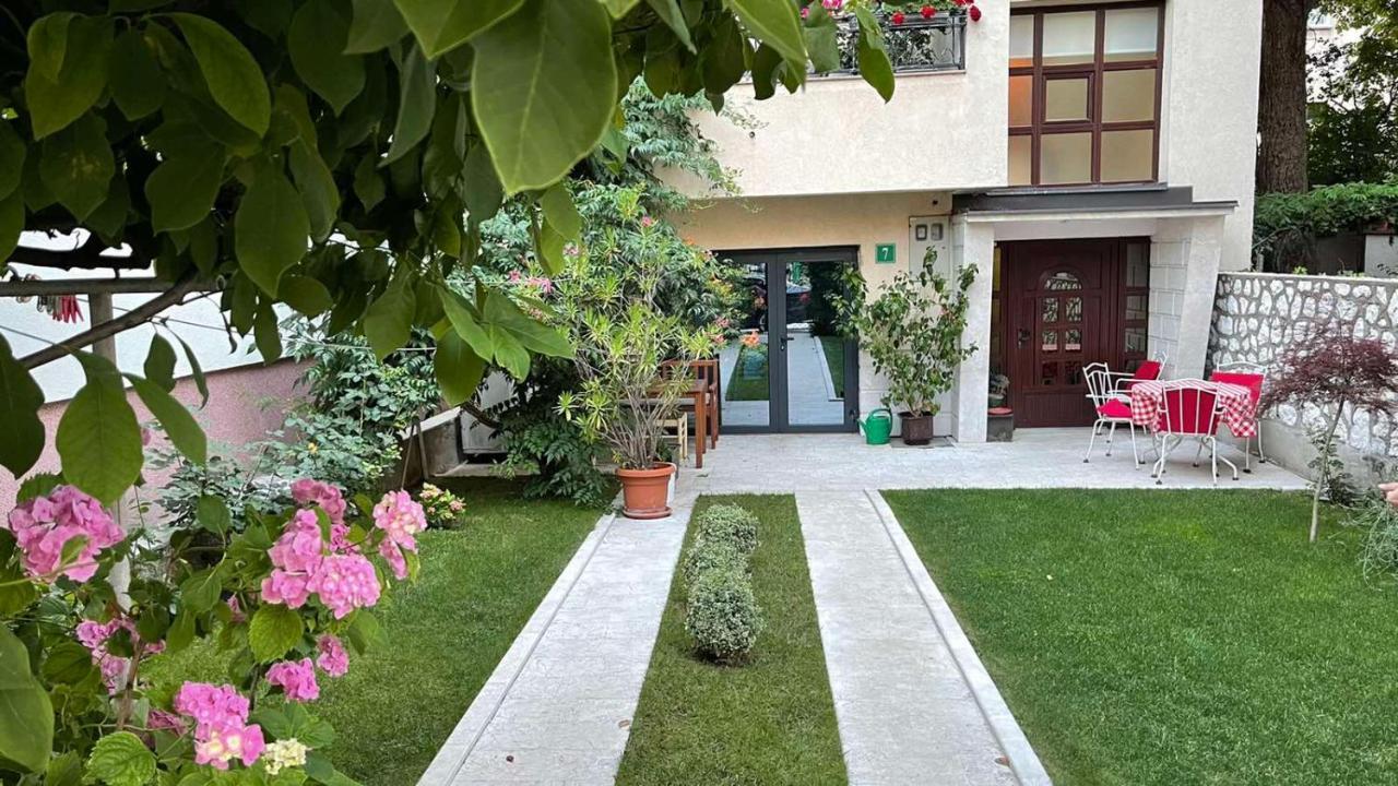Visoko New Concept - 7 Minutes From The Pyramids - City Center Bagian luar foto
