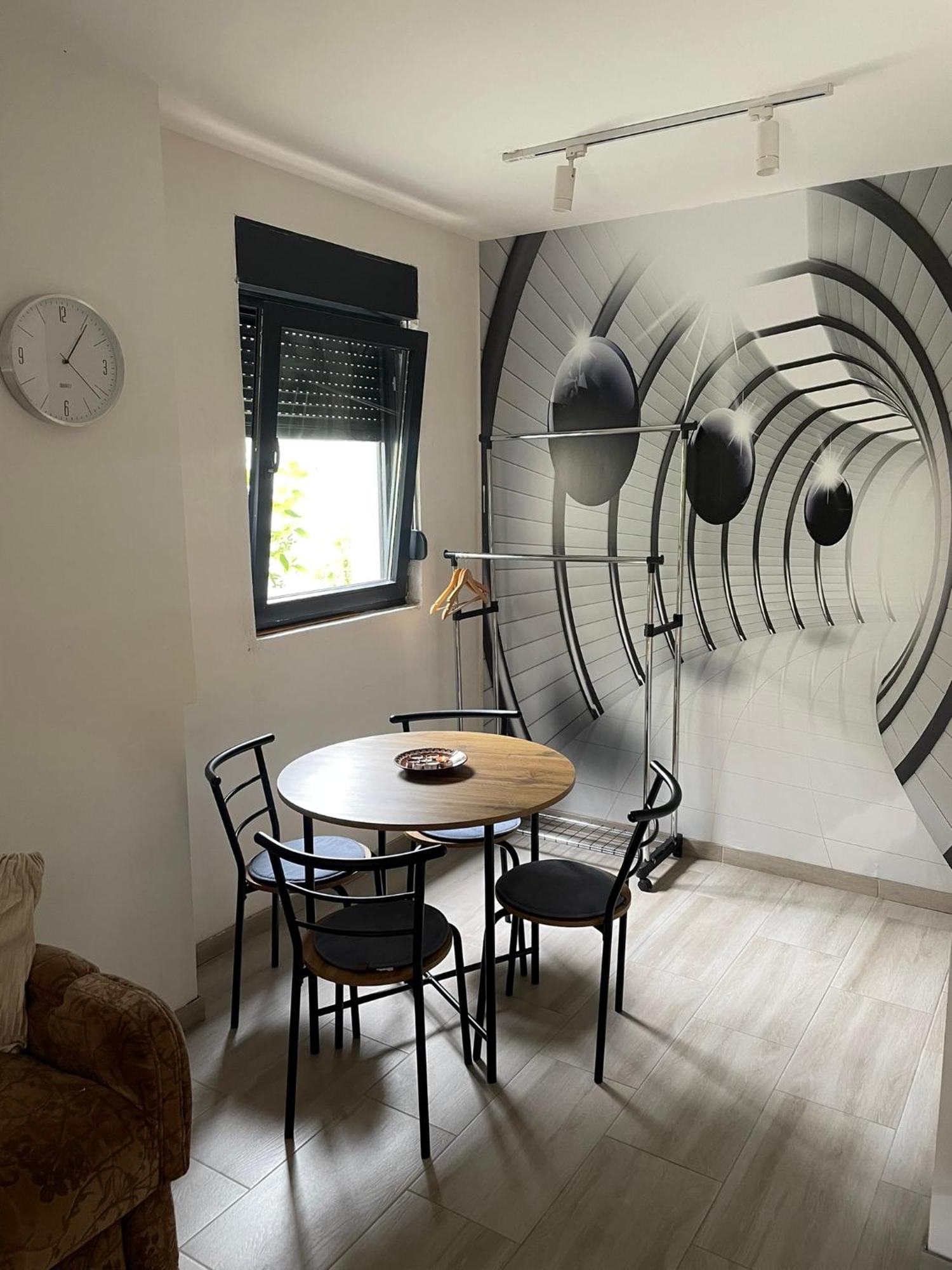 Visoko New Concept - 7 Minutes From The Pyramids - City Center Bagian luar foto